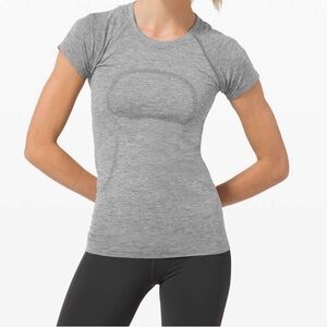 lululemon athletica Slate/White Short Sleeve Tee Sz 12